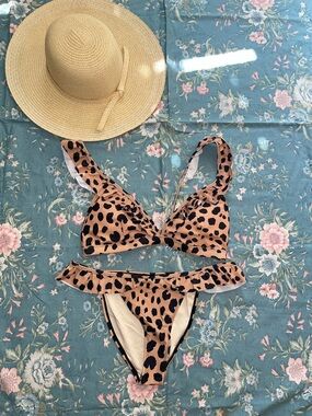 Marina West Leopard Print Ruffle Cheeky Bikini Set M New With Hygienic Liner
